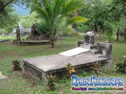 Vieja tumba Cementerio viejo de Trujillo