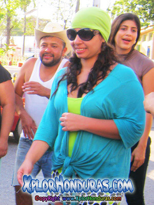 Anahi Perez Lucia elenco de un Loco Verano Catracho Anahi Perez Lucia elenco de un Loco Verano Catracho