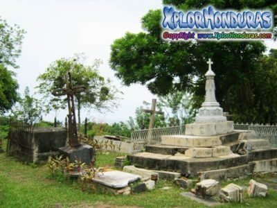 Interior Cementerio viejo de Trujillo