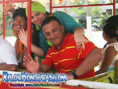 Jose Jesus Villanueva Juan Carlos Filiberto Elenco de Un Loco Verano Catracho Jose Jesus Villanueva Juan Carlos Filiberto Elenco de Un Loco Verano Catracho