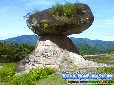 Piedra del Baile o de la Balanza Municipio de San Miguelito