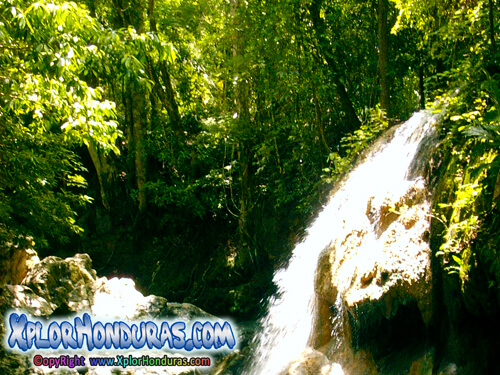Recursos Naturales cascada agua Honduras